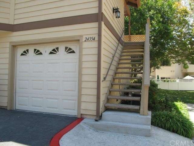 Welcome home! 1 car attached garage. 