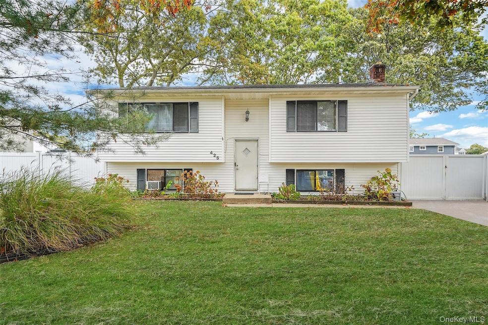 425 41st St, Copiague, NY 11726 - photo 1