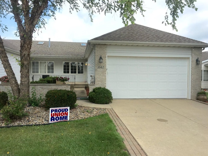 1642 Evergreen Ave, Crown Point, IN 46307 - photo 1