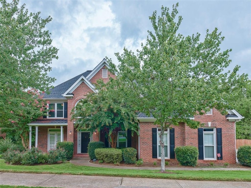 1720 Amberlilly Dr, Alpharetta, GA 30005 - photo 1