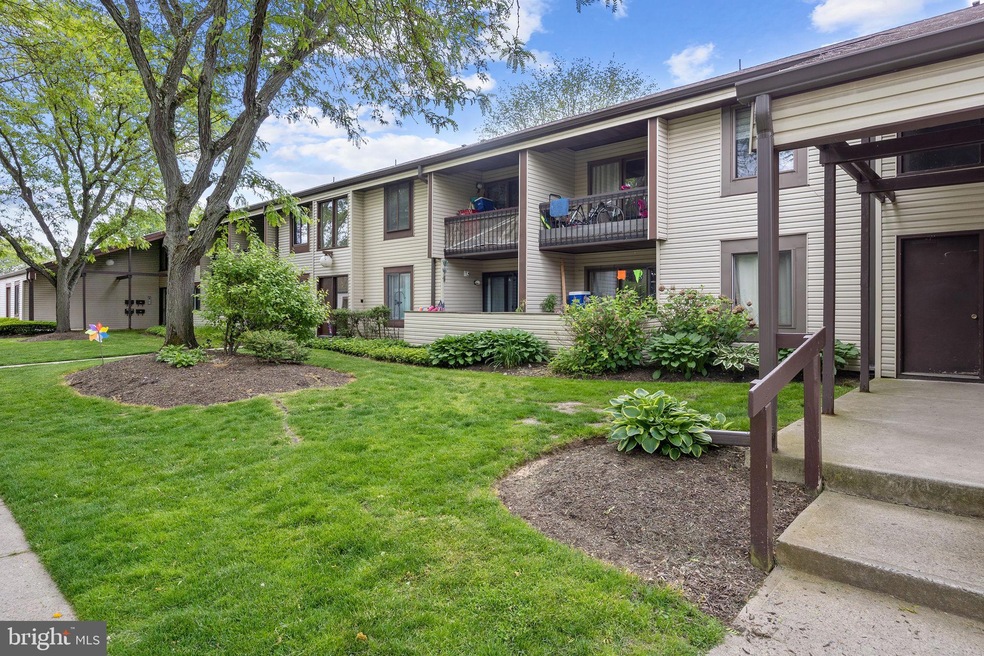 11 Twin Rivers Dr N, East Windsor, NJ 08520 - photo 1