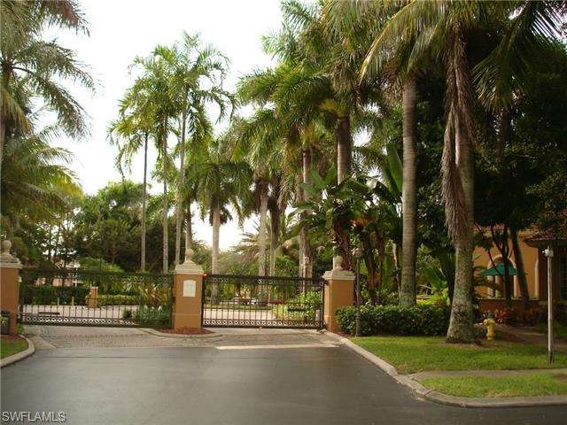 Lovely tropical entry