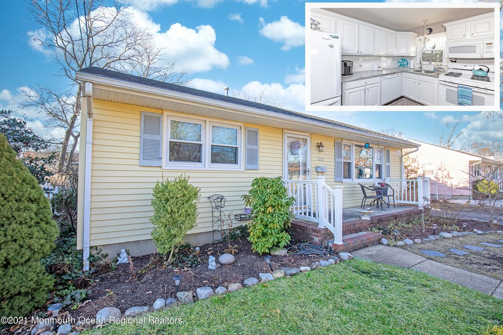 Welcome to 1333 Curtis Dr!