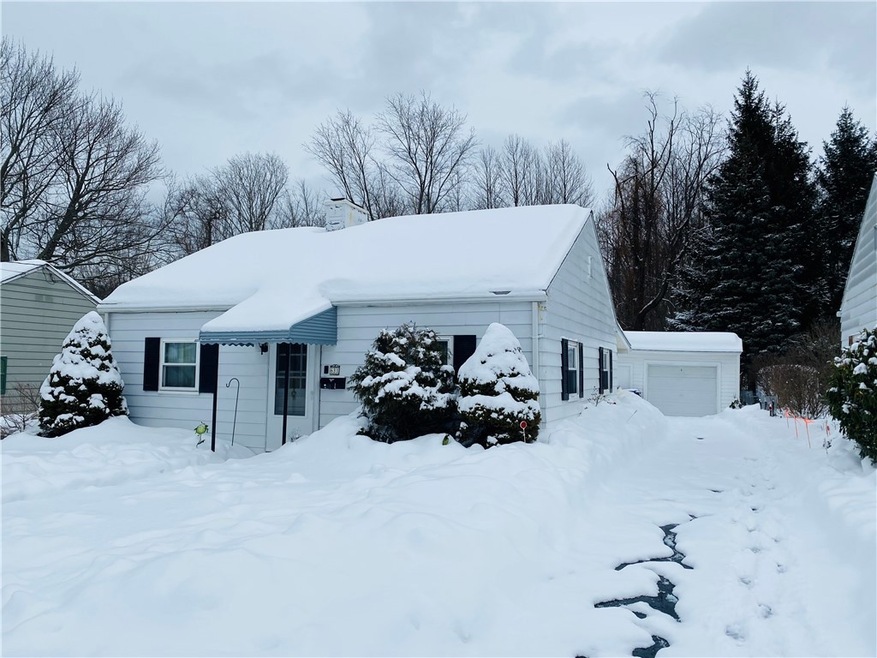 631 Zephyr Ave, Erie, PA 16505 - photo 1