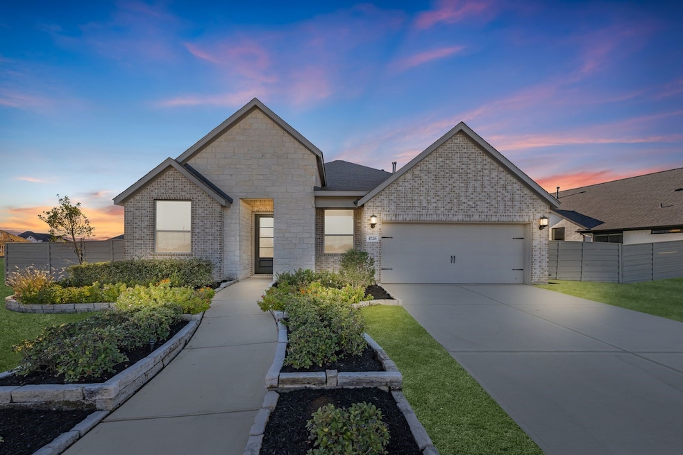 4726 Mulberry Shrubs Ln, Manvel, TX 77578 - photo 1