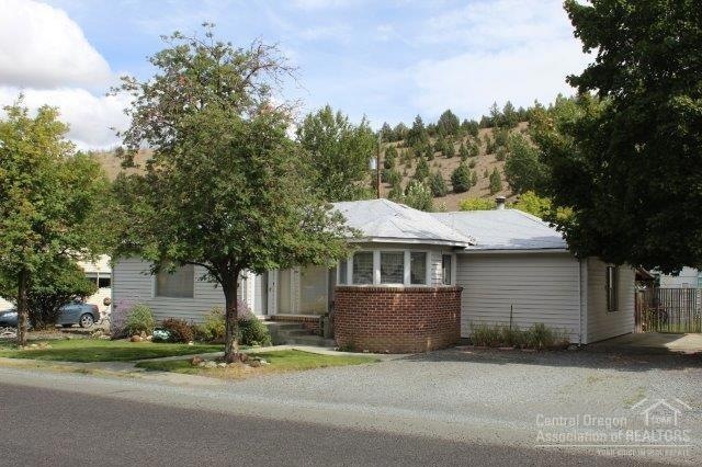 344 N Humbolt St, Canyon City, OR 97820 - photo 1