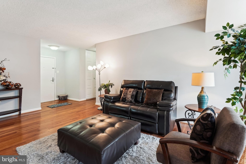 The Brittany unit 129, Arlington, VA 22204 - photo 1