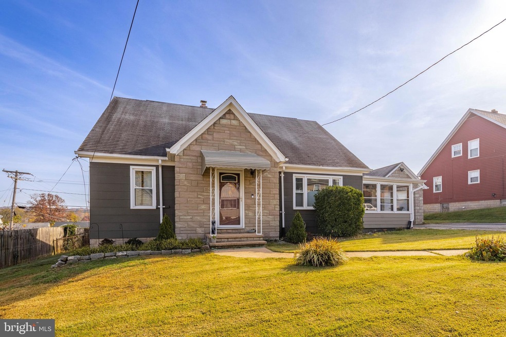5711 Mineral Ave, Halethorpe, MD 21227 - photo 1