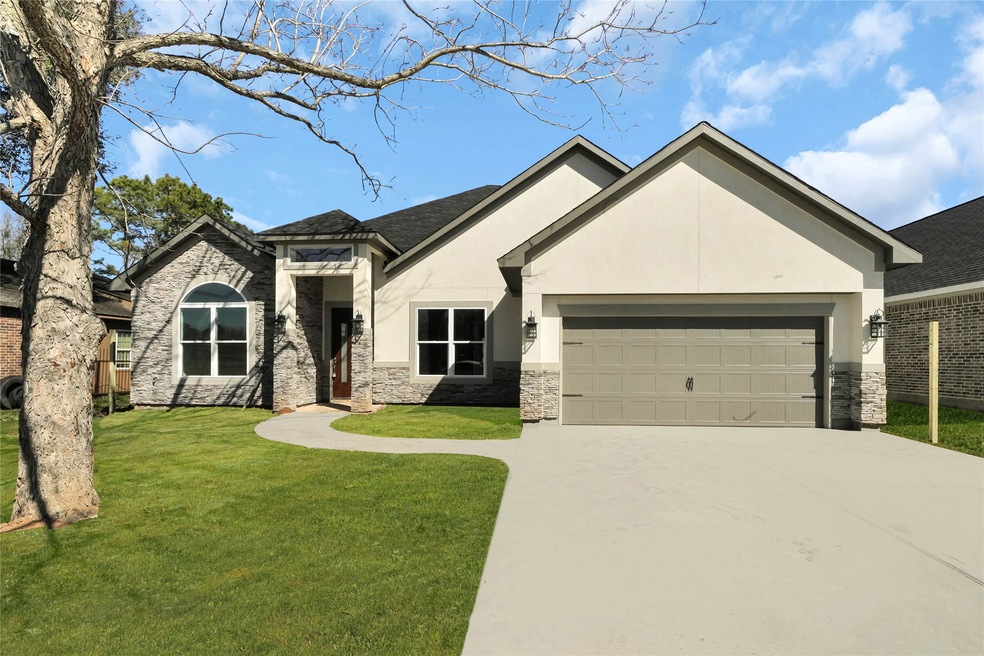 8329 Wayfarer Ln, Houston, TX 77075 - photo 1