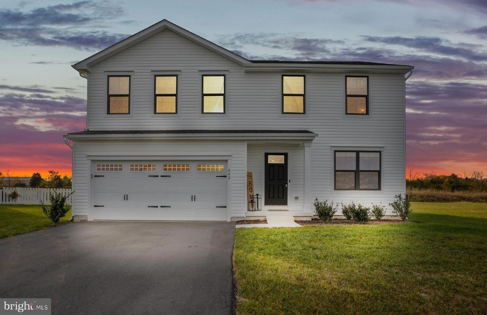 442 Switchgrass Ct, Bunker Hill, WV 25413 - photo 1