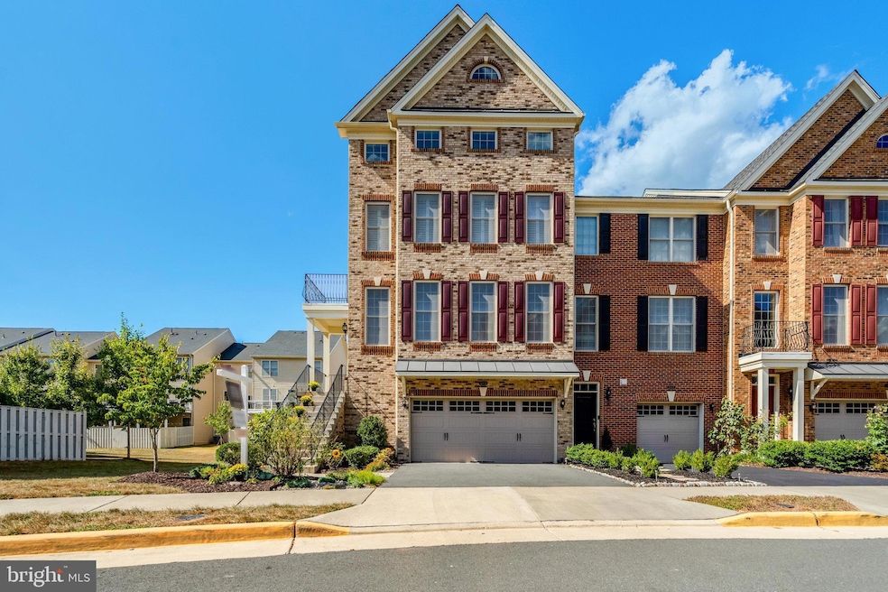 42634 Lancaster Ridge Terrace, Chantilly, VA 20152 - photo 1