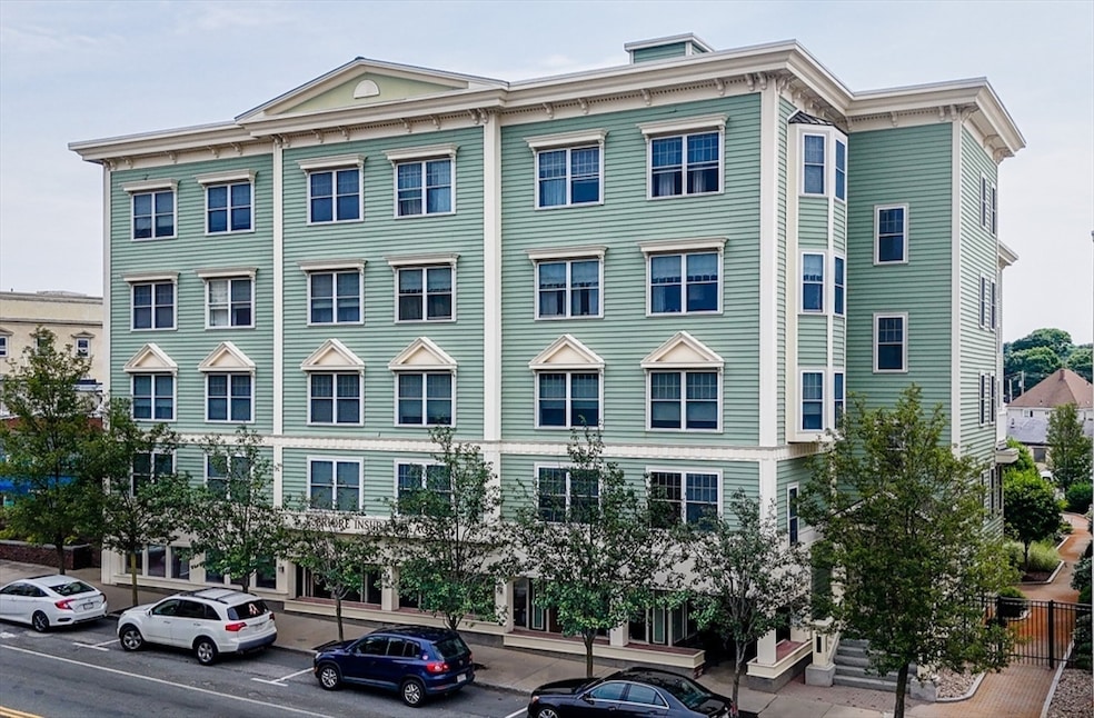 426 Main St unit 407, Stoneham, MA 02180 - photo 1