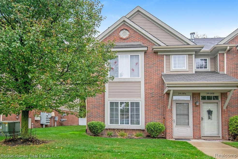 34086 Utica Rd unit 23, Fraser, MI 48026 - photo 1