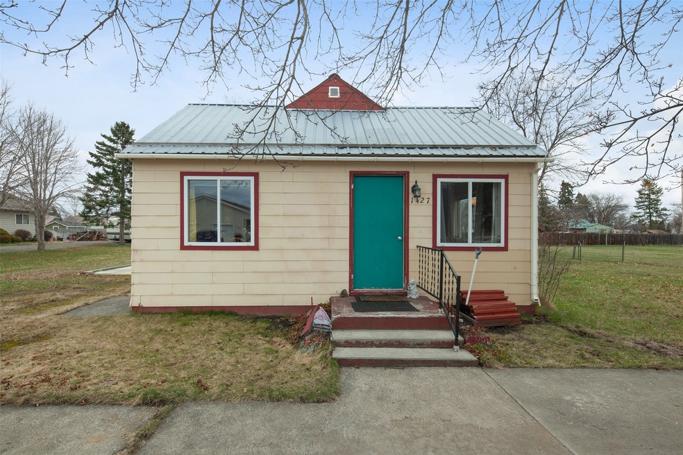 1423 7th Ave W, Kalispell, MT 59901 - photo 1