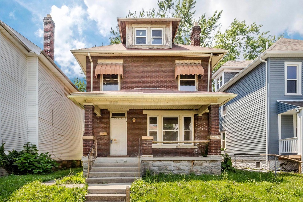 829 Gilbert St 01