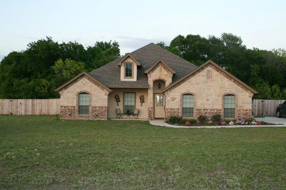 281 Miramar Cir, Weatherford, TX 76085 - photo 1