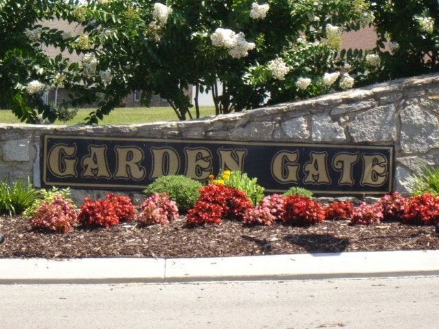 800 Apple Blossom Trail, Shelbyville, TN 37160 - photo 1