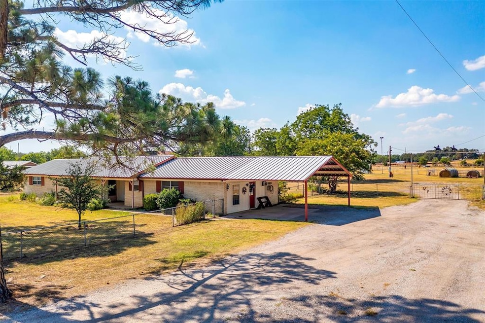 2001 Conveyor Dr, Joshua, TX 76058 - photo 1