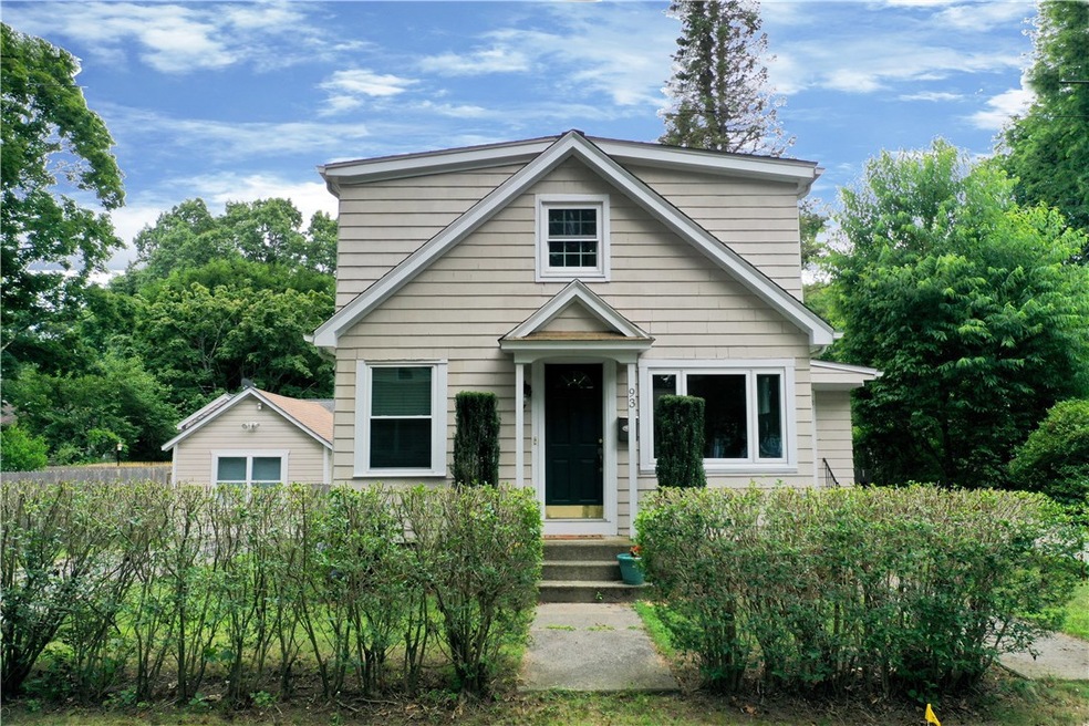 93 Rogers Ave, Barrington, RI 02806 - photo 1