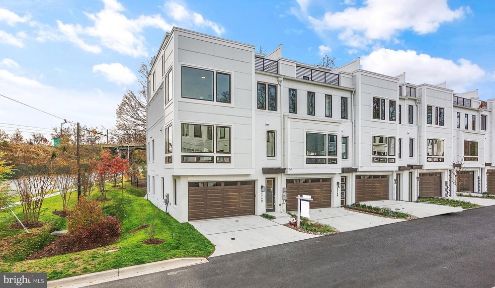 3728 Glenmoor Reserve Ln, Chevy Chase, MD 20815 - photo 1