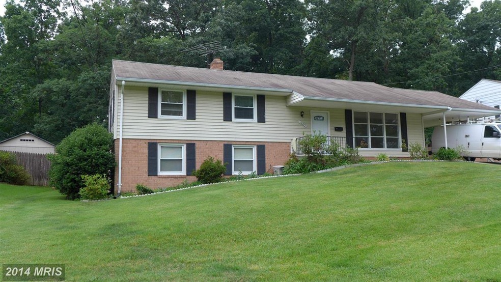 3009 Chapel View Dr, Beltsville, MD 20705 - photo 1