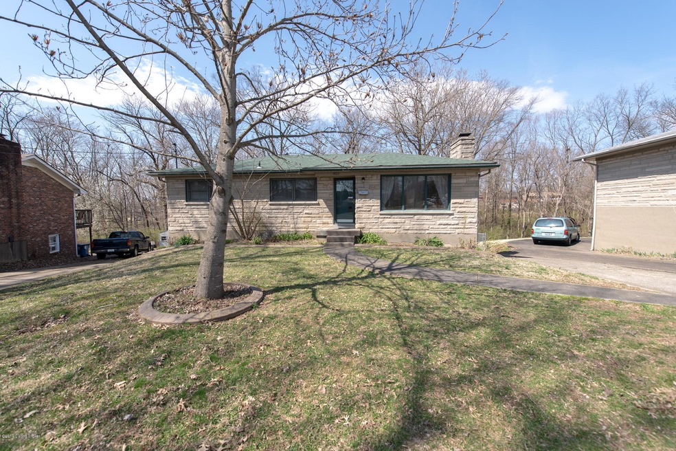 5805 Bocagrande Dr, Louisville, KY 40219 - photo 1