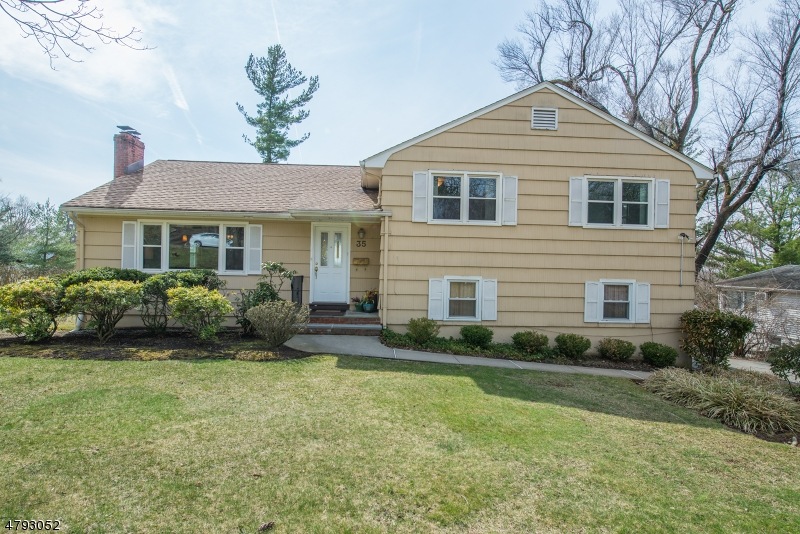 35 Prospect Rd, Livingston, NJ 07039 - photo 1