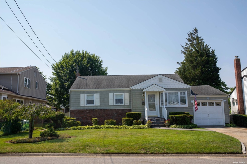 Sold $465,000 • Co-Listing Agent