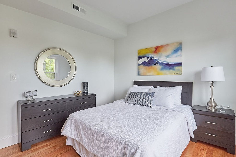 359 Clementine Park unit 4, Boston, MA 02124 - photo 1