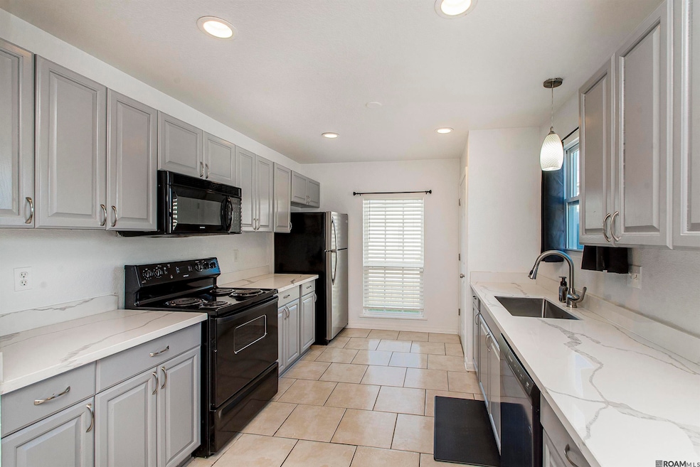 For Rent $2,050/month