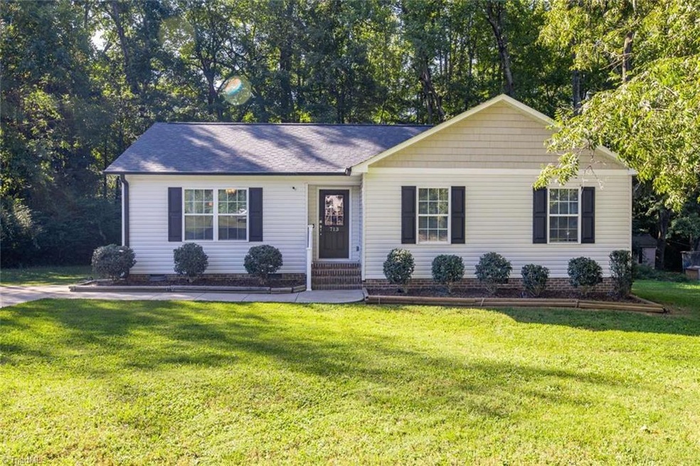 713 Morgan Ave, Asheboro, NC 27205 - photo 1