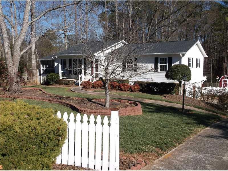 Exterior Front. Enjoy the white picket fence dream