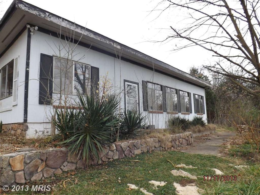 164 Mountainview Dr, Luray, VA 22835 - photo 1