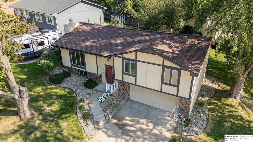 207 N 153rd Cir, Omaha, NE 68154 - photo 1