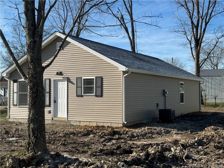 1272 Clay St, Austin, IN 47102 - photo 1