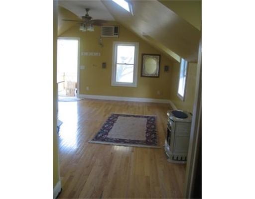 49 up Washington St unit up, Monson, MA 01057 - photo 1