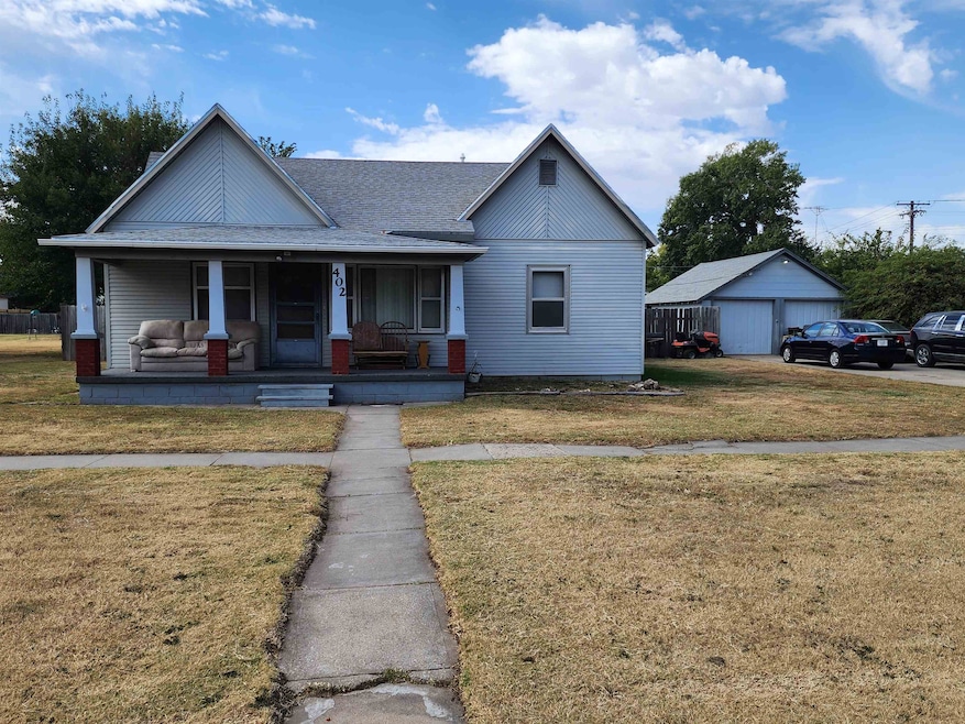 402 S Main St, Plainville, KS 67663 MLS 202686