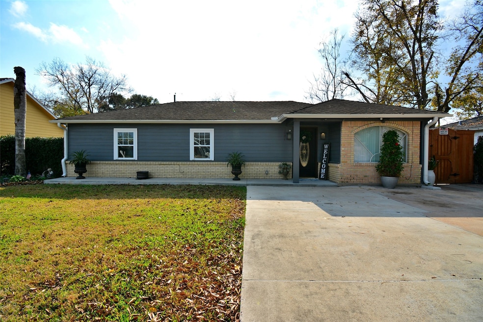 2318 Brea Crest St, Houston, TX 77093 - photo 1