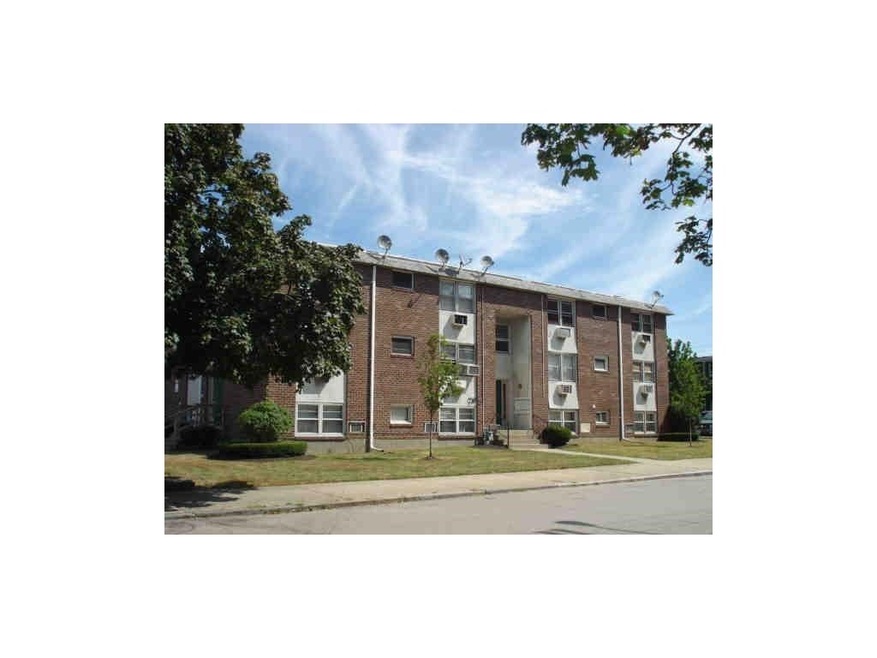 76 Park St unit 8, Pawtucket, RI 02860 - photo 1