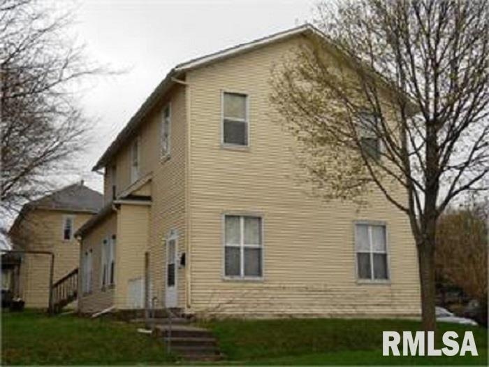 829 W 15th St, Davenport, IA 52804 - photo 1