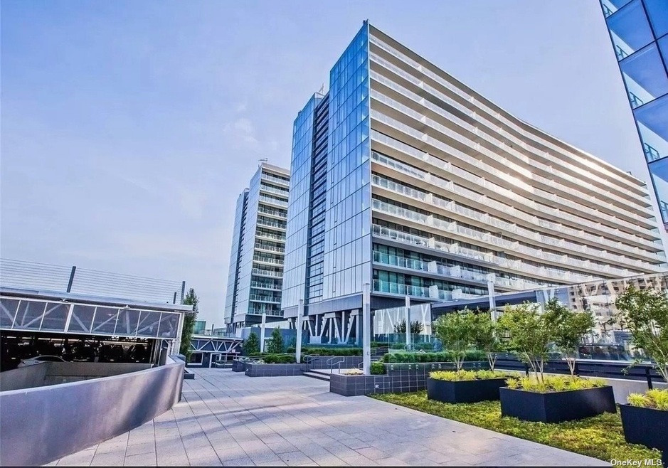 Sky View Parc unit 9, Flushing, NY 11354 - photo 1