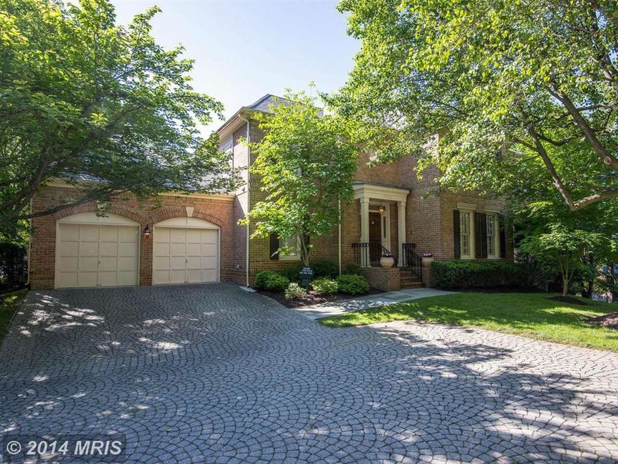 7900 Sandalfoot Dr, Potomac, MD 20854 - photo 1