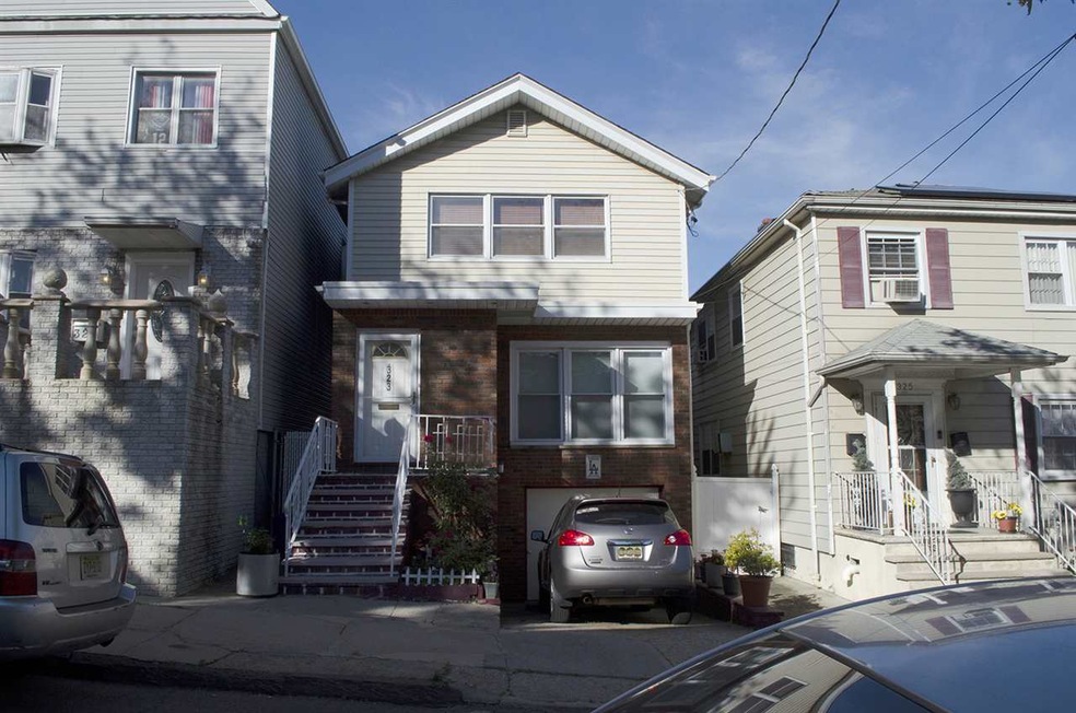 323 Van Nostrand Ave, Jersey City, NJ 07305 - photo 1