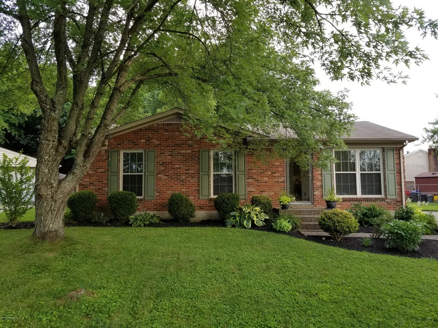 6808 Beackstone Ct, Louisville, KY 40228 - photo 1