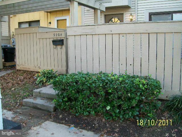 9204 Chadburn Place, Montgomery Village, MD 20886 - photo 1