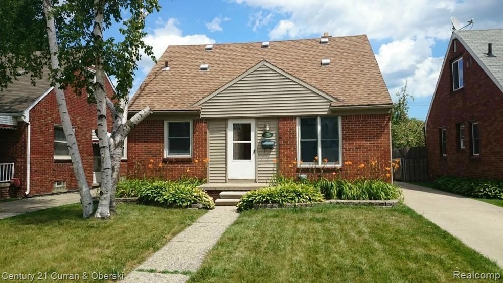 27344 Leroy St, Roseville, MI 48066 - photo 1