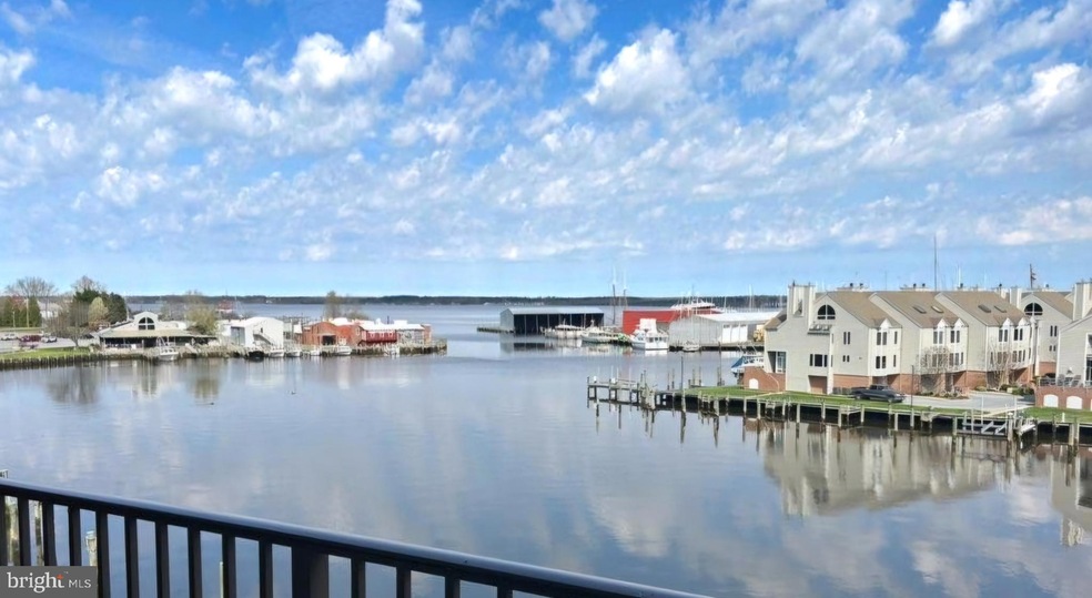 304 Academy St unit 302, Cambridge, MD 21613 - photo 1