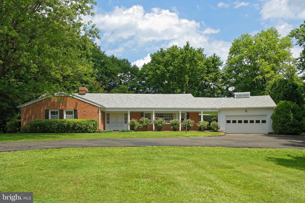 36108 John Mosby Hwy, Middleburg, VA 20117 - photo 1