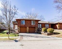 2913 Bluegrass Court-2_preview(1)