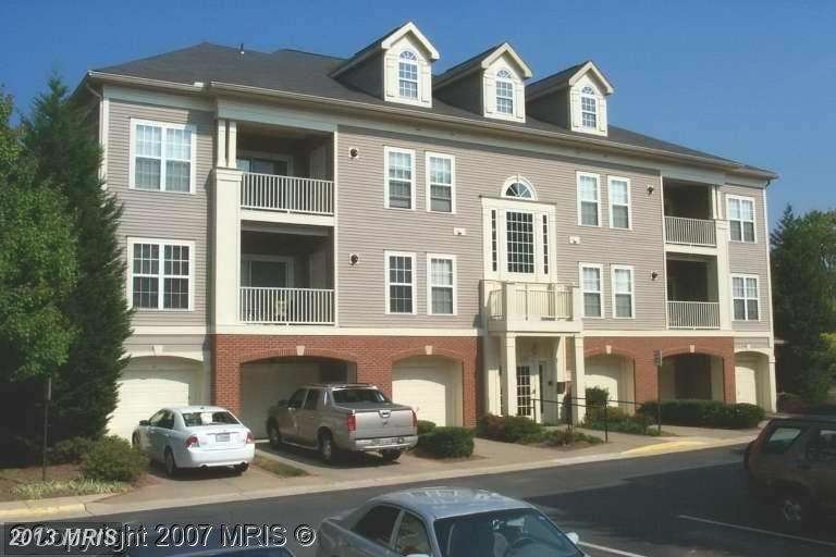 11302 Westbrook Mill Ln unit 102, Fairfax, VA 22030 - photo 1